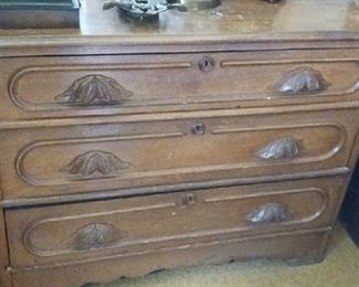 $200 - Walnut Racetrack chest 