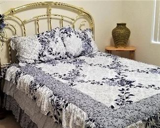 Queen gold metal bed and queen mattress