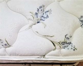 Like new queen mattress set