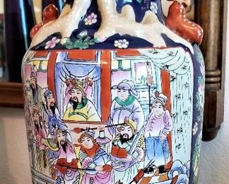 Gorgeous ceramic Asian Oriental sculptured vase