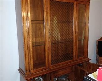 CHINA HUTCH