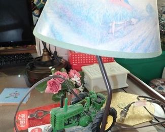 JOHN DEERE TRACTOR LAMP
