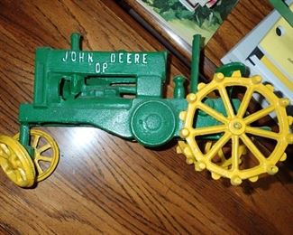 JOHN DEERE TRACTOR