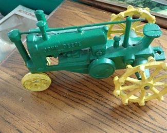 JOHN DEERE TRACTOR