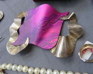 Large and Beautiful Sterling Linda Thompson Brooch