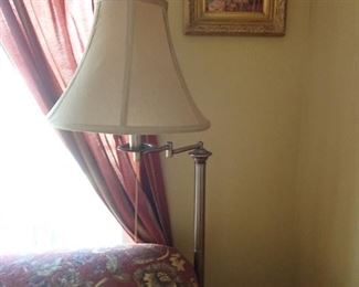 FLOOR LAMP