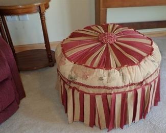 ROUND OTTOMAN