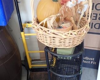 STORAGE CART ON WHEELS - HALLOWEEN DECOR