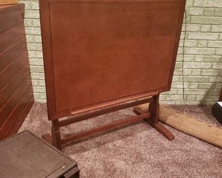 Tilt top drafting table
