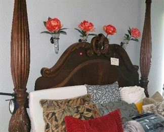 4-Poster carved Queen bed. Beauty Rest minimally used mattress