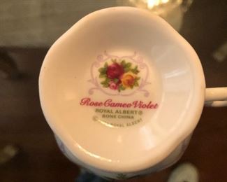 ROYAL ALBERT ROSE CAMEO VIOLET CUP &AMP; SAUCER - BONE CHINA
