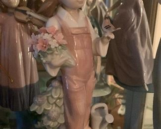RETIRED LLADRO #5217 "SPRING GIRL" WITH FLOWERS, BIRD & WATERING CAN
