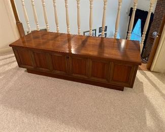 Lane cedar chest