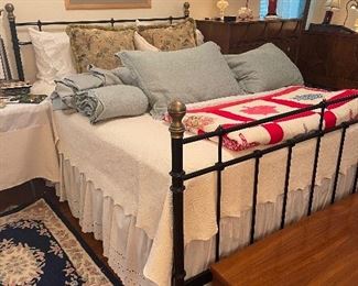 Metal/Iron queen bed