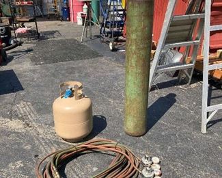 Azj 5XHWd0TF5nxxs9xr8Xj