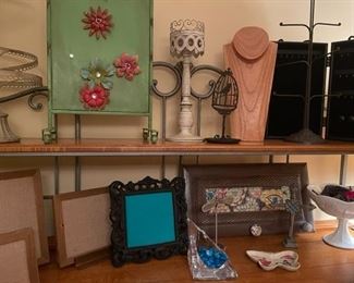 jewelry display items