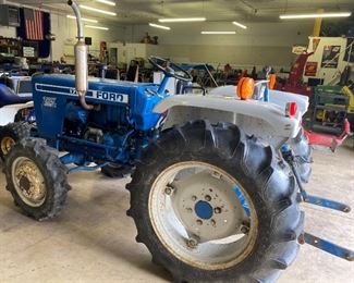 Ford 1700 4wd diesel tractor