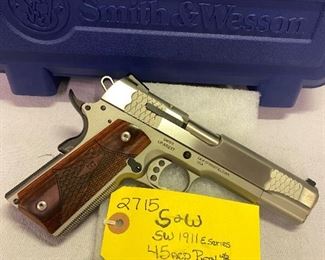 S&W SW 1911 E series 45 acp pistol w/2 mags
