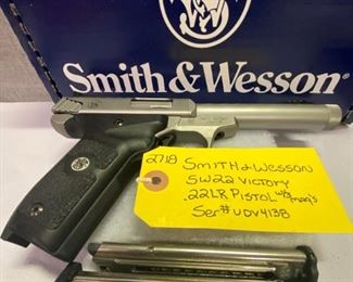 Smith & Wesson SW22 Victory .22LR Pistol w/3 mag