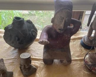 Large collection of pre columbian pieces