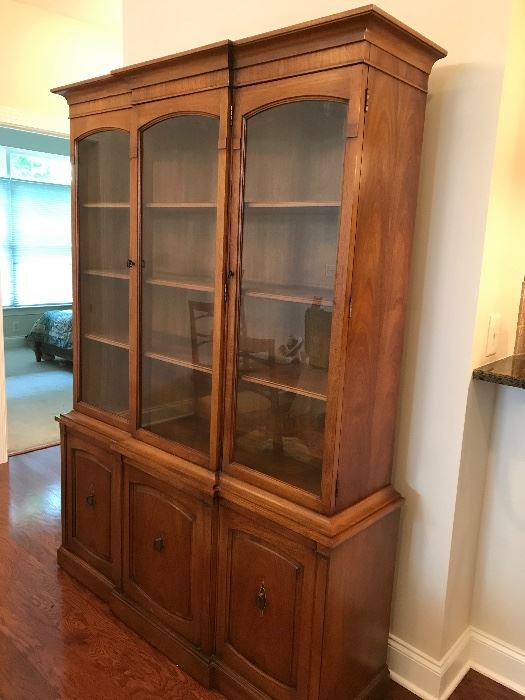 Mona’s Estate Sales in Ooltewah, TN starts on 7/30/2022