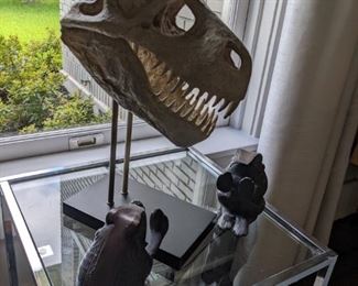 DINO'S SKULL ..... FROG BOOKENDS
