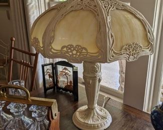 ANTIQUE BRADLEY HUBBARD UMBRELLA LAMP