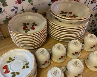 Strawberry Dinner Service by Mikasa