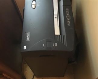SPL 1506X Paper Shredder 