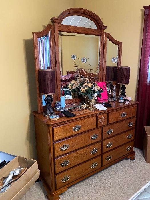 Beautiful Hobart Estate Sale! The Ageless... starts on 10/21/2022