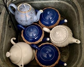 Tin of Teapots
