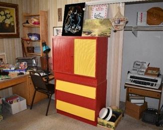 First Level Costume Room Overview