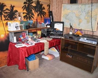 UPSTAIRS-THIRD LEVEL Office Overview