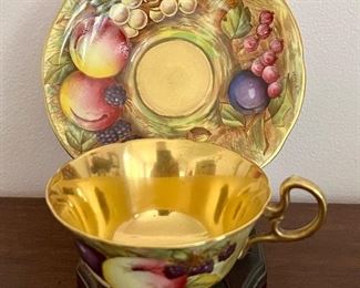 Aynsley England, Tea cup, saucer and stand