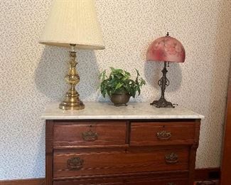 Marble top dresser, lamps