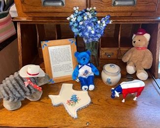 Texas Memorabilia: Cow Parade 92009 Moooving Flag of Texas,Yesteryears Hand Turned Texas Sugar Bowl & Hot Plate, Etc!