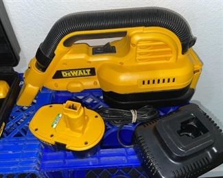 DeWalt Cordless Wet/Dry Vac Half Gallon model #DC515!