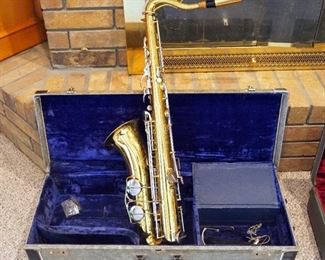 Vintage Silvertone Tenor Saxophone With Original Carrying Case