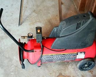 Husky 8 Gal. Electric Air Compressor, Model# H27508UWK, 135 PSI, Powers On