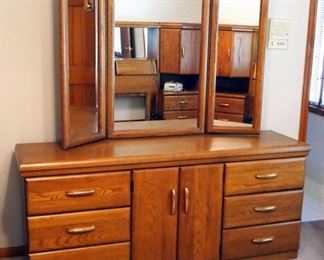 Stanley Furniture Oak 9-Drawer Dresser With Bi-Fold Mirror, 71" x 68" x 18"
