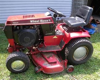 20hp Twin Cylinder Onan Wheel Horse Tractor Runs Nice w/ Hydrostatic Drive & only 700 hours