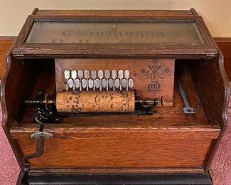 Chautauqua Roller Organ + 13 Scrolls