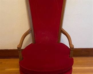 Red Queen Chair