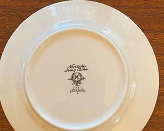 Noritake Ivory China Set