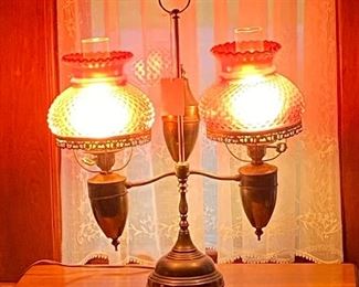 Double Hurricane w/Hobnail Shade