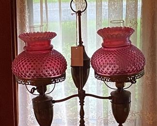 Double Hurricane w/Hobnail Shade