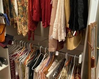 Table Cloths, Runners and Drapes