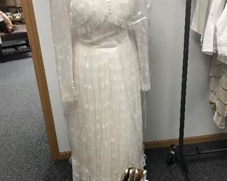 It’s gorgeous and vintage. Perfect shape, pretty enough to get married in!