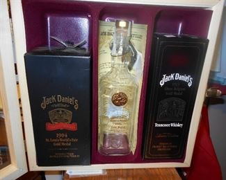 Cased set 1904 st louis worlds fair unopened, 1905 empty,1913 BeligumGold metal unopened