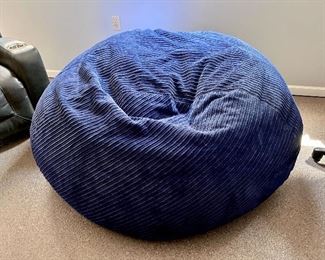 Memory foam convertible bean bag king chair. Turns into a king size mattress